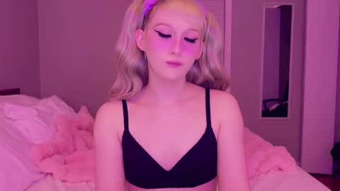 Snapshot of jeylababe chatting on September 20, 2:25 am online show from September 20, 2:25 am