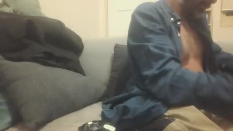 jglarsbel online show from March 30, 8:25 am