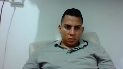 jhan1995 online show from January 6, 2:26 am