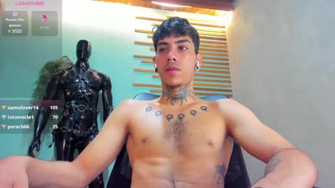 Snapshot of jharol_cardona chatting on March 1, 1:53 am Jharol online show from March 1, 1:53 am