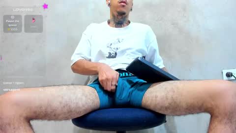 Snapshot of jharol_cardona chatting on September 13, 1:41 am Jharol online show from September 13, 1:41 am