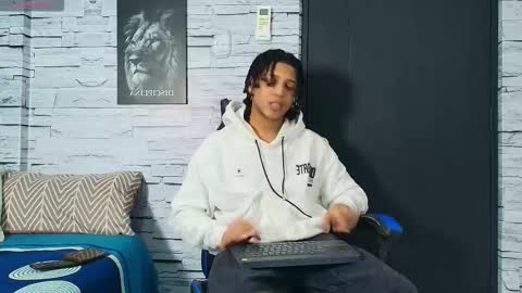 jhay_wheeler777 online show from December 2, 4:11 am