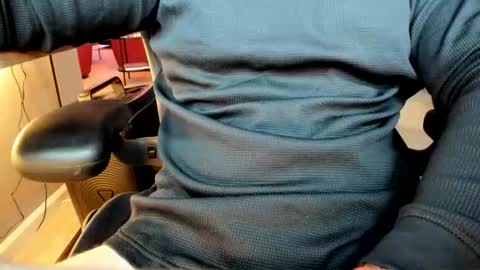 jhernandez13 online show from February 5, 10:57 pm