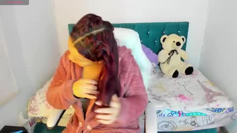 Jhiinny online show from February 9, 11:04 am