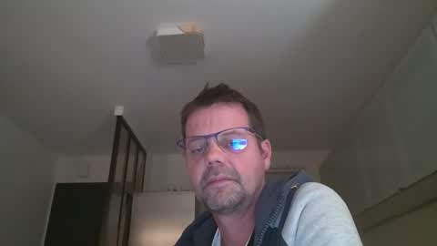 jhmec44000 online show from May 6, 8:59 pm