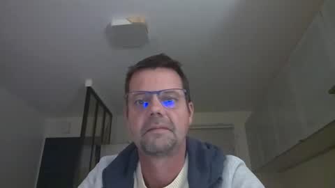 jhmec44000 online show from May 7, 8:59 pm