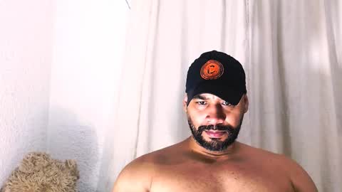 En moreno online show from February 4, 3:27 pm