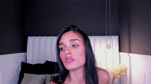 Snapshot of jhoanaduran_ chatting on January 18, 11:22 pm Jhoana online show from January 18, 11:22 pm