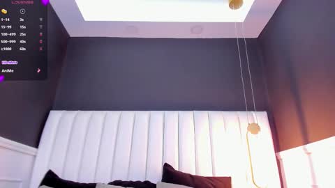 Jhoana  online show from October 6, 11:11 pm