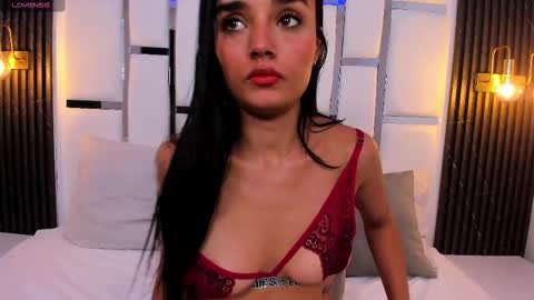 Snapshot of jhoanaduran_ chatting on January 30, 5:49 pm Jhoana online show from January 30, 5:49 pm