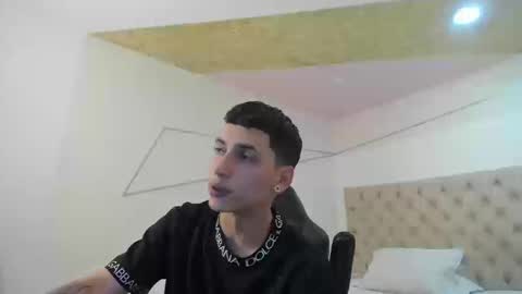 jhoanleandro online show from September 19, 6:06 am