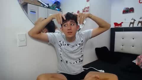 Jhon and nicolle online show from December 18, 10:10 am