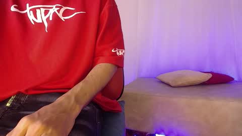 jhon_malo online show from December 2, 3:27 am