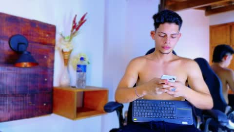 jhosuavega online show from April 2, 3:03 am