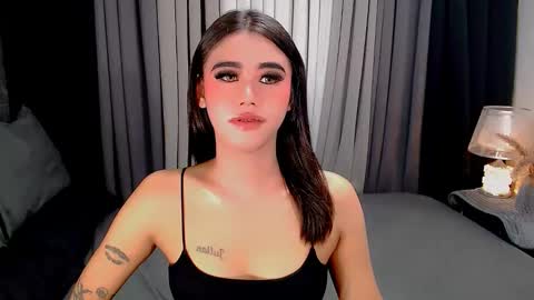 julie online show from November 28, 6:32 am