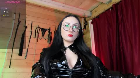 Jinhee Noir online show from March 2, 7:15 am