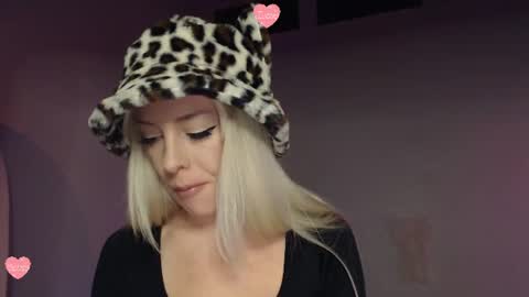 jinxy loves online show from June 20, 1:12 am