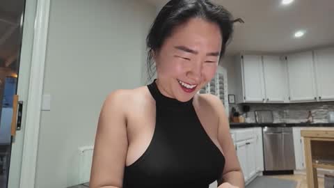 Jiwon online show from October 11, 12:59 am