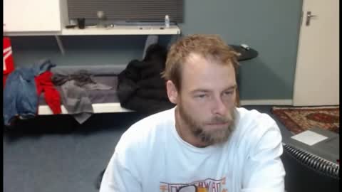 JamesJan van Rebel online show from May 12, 4:43 am
