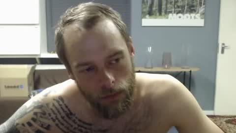 JamesJan van Rebel online show from November 7, 3:42 am