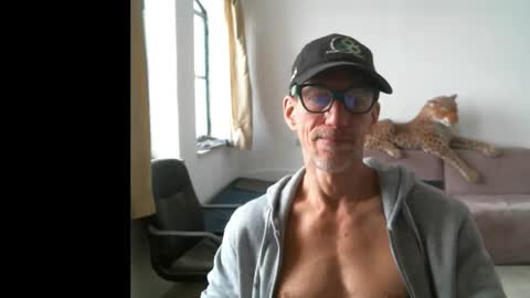 jlmbud online show from March 11, 11:13 am