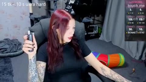 joan_wilson online show from October 19, 6:56 pm