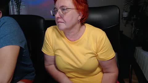 Snapshot of joannaandneighbour chatting on September 11, 9:54 am Joanna and Greg online show from September 11, 9:54 am