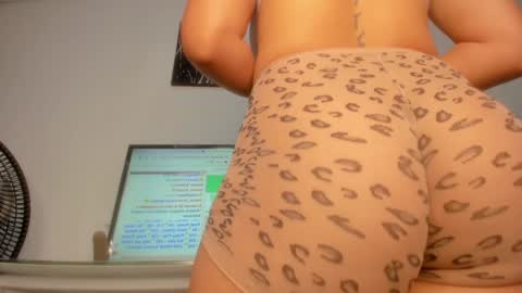 joanyo_brown online show from January 6, 4:58 am