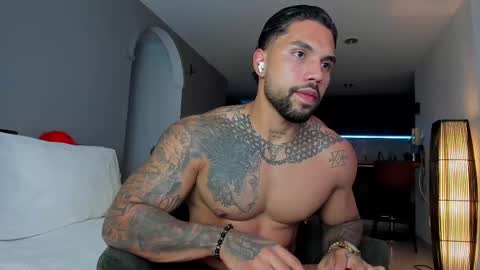 joe_esthetic online show from November 12, 12:24 am