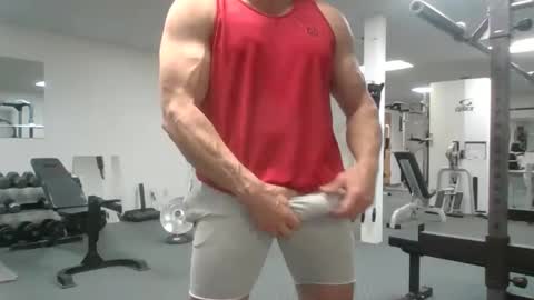 joe_smith5679 online show from May 4, 8:04 pm