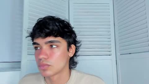 joecollins_ online show from November 7, 10:56 pm