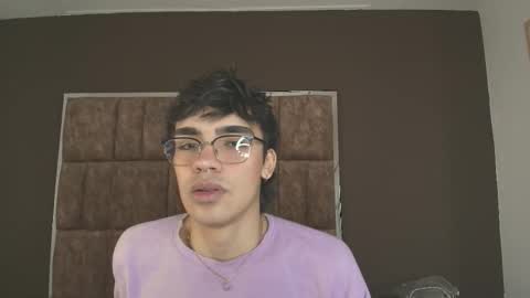 joecollins_ online show from November 3, 12:11 am