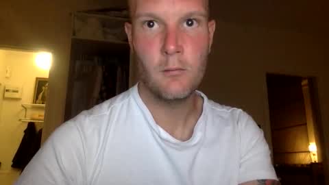 johannesjohnsson780 online show from April 24, 9:39 pm