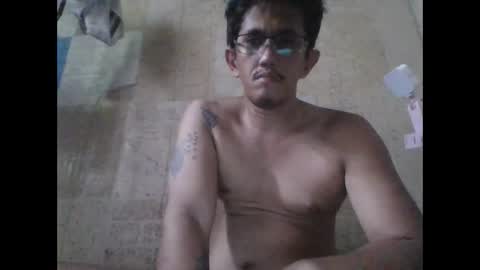 john19881995 online show from May 28, 3:48 am