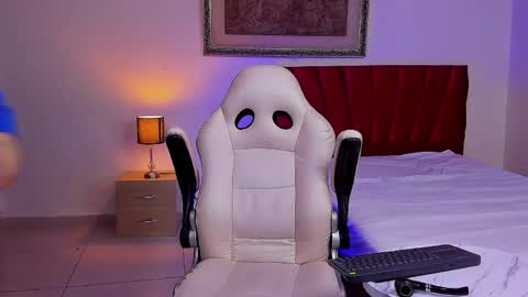 Jhon Mystic online show from April 12, 7:45 am