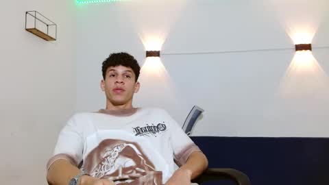 john_ssnow29 online show from October 9, 8:53 am