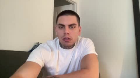 JAXX online show from November 25, 9:02 pm