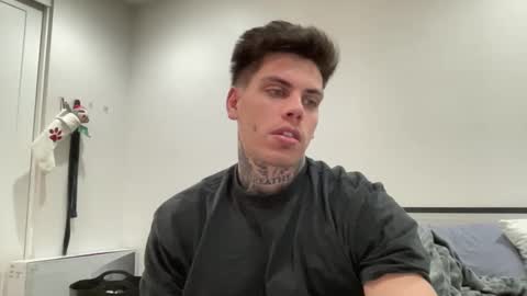 JAXX online show from December 20, 12:08 am