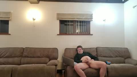 johnathan_stuart33 online show from April 21, 12:03 am