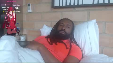 John Gabbana online show from February 16, 12:10 pm