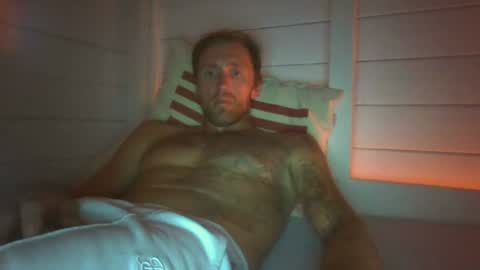 johngiaver3 online show from July 29, 8:42 pm