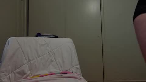 johnlvl24 online show from November 17, 4:59 am