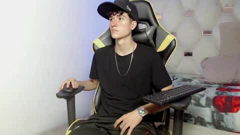 johnny_cagee online show from September 13, 4:04 am