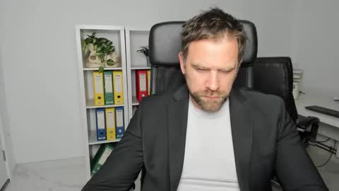 johnnydough82 online show from December 18, 4:09 am