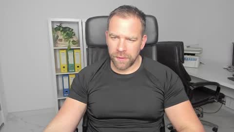 johnnydough82 online show from January 4, 3:50 am