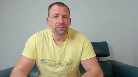 johnnydough82 online show from March 7, 4:56 am