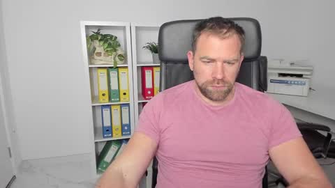 johnnydough82 online show from January 9, 5:02 am