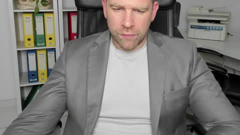 johnnydough82 online show from December 24, 4:30 pm