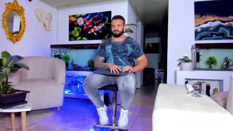 JOHNNY online show from March 9, 4:05 am