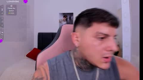 Johny online show from December 15, 9:00 pm